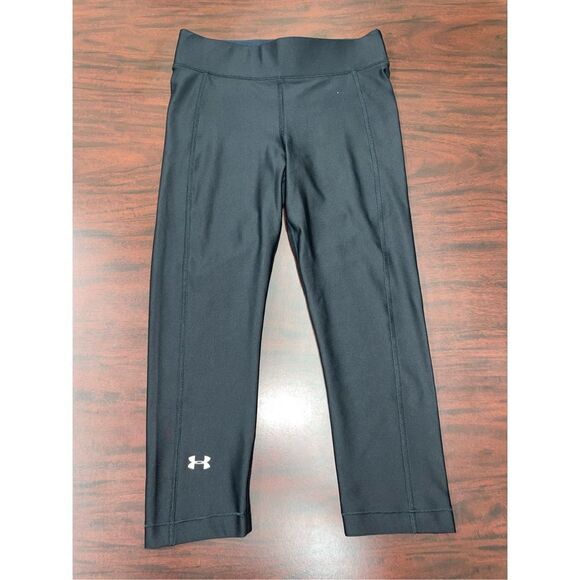 NWT Under Armour Black Compression Heatgear Athletic Capri Leggings Size Small - Picture 1 of 12